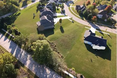 693 Greenfield Road, Sugar Grove, IL 60554 - Photo 6