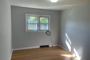 18452 Oakwood Ave, Lansing, IL 60438 - Photo 16