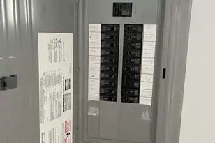 18452 Oakwood Ave, Lansing, IL 60438 - Photo 12