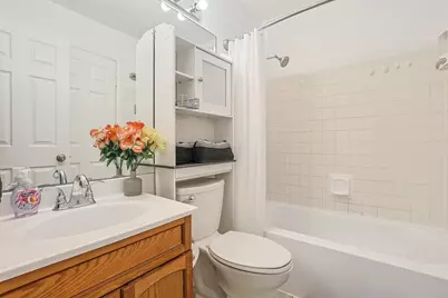 402 Sandalwood Lane #C1, Schaumburg, IL 60193 - Photo 10