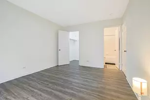 402 Sandalwood Ln, Schaumburg, IL 60193 - Photo 12