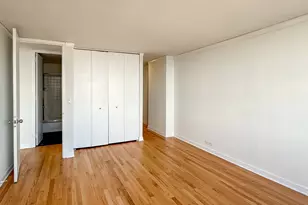 655 W Irving Park Rd, Chicago, IL 60613 - Photo 8