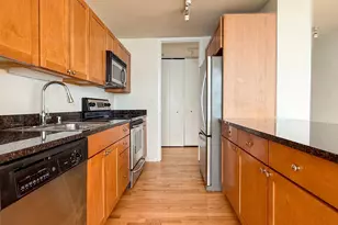 655 W Irving Park Rd, Chicago, IL 60613 - Photo 6