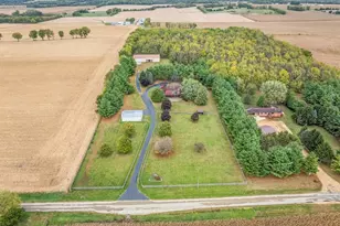 9104 E Weber Rd, Ridott, IL 61067 - Photo 92