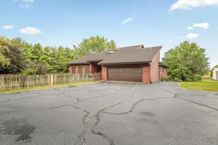 9104 E Weber Rd, Ridott, IL 61067 - Photo 4