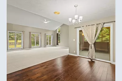 9104 E Weber Road, Ridott, IL 61067 - Photo 14