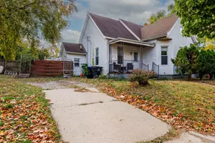 802 S Madison St, Bloomington, IL 61701 - Photo 4