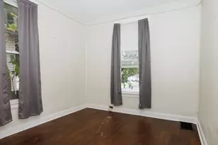 802 S Madison St, Bloomington, IL 61701 - Photo 18