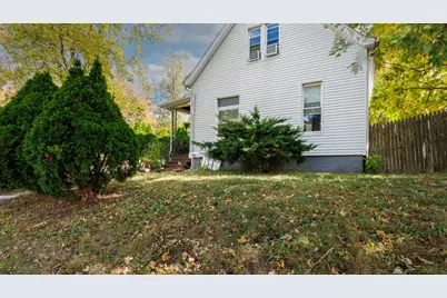 802 S Madison Street, Bloomington, IL 61701 - Photo 2