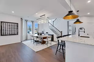 6232 Links Dr, Woodridge, IL 60517 - Photo 4