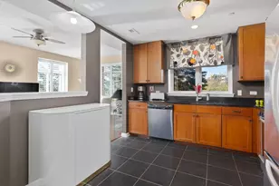 845 E 22nd St, Lombard, IL 60148 - Photo 14