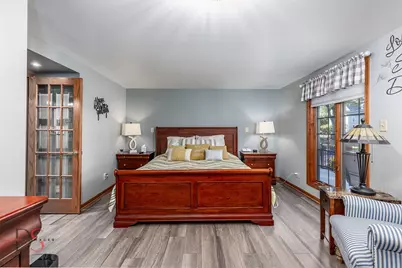 527 E Main Street, Ottawa, IL 61350 - Photo 10