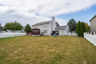 7 Melrose Ct, Bloomington, IL 61704 - Photo 30