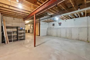 1306 Bassett Dr, Joliet, IL 60431 - Photo 24