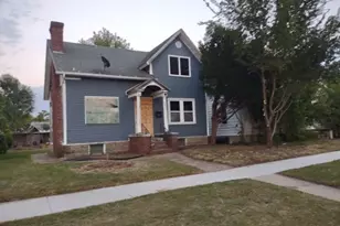 1326 S 5th St, Rockford, IL 61104 - Photo 2