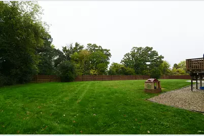908 Mocking Bird Drive, Antioch, IL 60002 - Photo 34