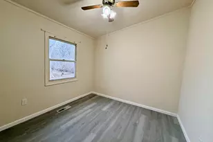 2016 Greendale Dr, Champaign, IL 61821 - Photo 12