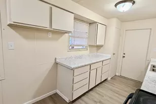 2016 Greendale Dr, Champaign, IL 61821 - Photo 18