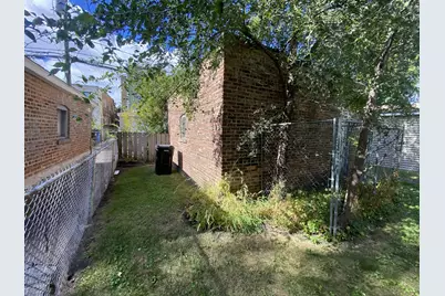 8036 S Dobson Avenue, Chicago, IL 60619 - Photo 16