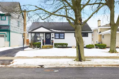 745 S Hillside Avenue, Elmhurst, IL 60126 - Photo 2