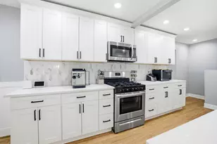 745 S Hillside Ave, Elmhurst, IL 60126 - Photo 4