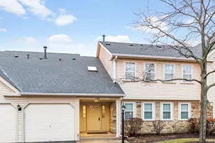 304 Glasgow Ln, Schaumburg, IL 60194 - Photo 1