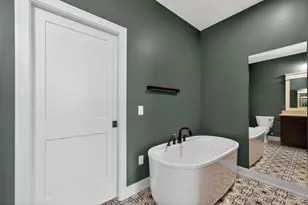 60 Kloe Ln, Sycamore, IL 60178 - Photo 34