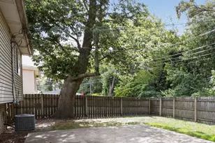 602 Merrill Ave, Calumet City, IL 60409 - Photo 6