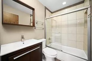 1400 N Elmhurst Rd, Mount Prospect, IL 60056 - Photo 12