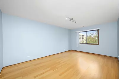 1400 N Elmhurst Road #302, Mount Prospect, IL 60056 - Photo 10