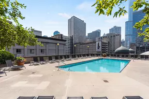 10 E Ontario St, Chicago, IL 60611 - Photo 12