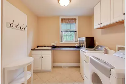 4 Daybreak Terrace, Buffalo Grove, IL 60089 - Photo 16