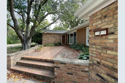 7 McDonald Court, Champaign, IL 61821 - Photo 2