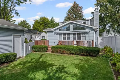 2329 Illinois Road, Northbrook, IL 60062 - Photo 20