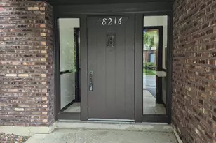 8216 Mulberry Ct, Palos Hills, IL 60465 - Photo 4