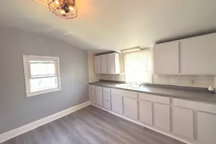 406 S Division Ave, Polo, IL 61064 - Photo 4