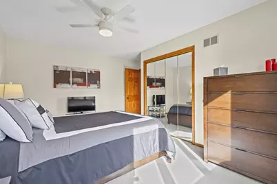 2409 E Greshan Court, Arlington Heights, IL 60004 - Photo 20