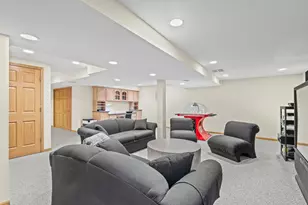 2409 E Greshan Ct, Arlington Heights, IL 60004 - Photo 24