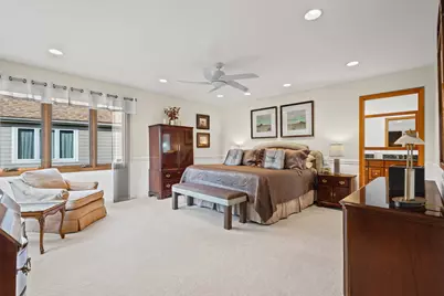 2409 E Greshan Court, Arlington Heights, IL 60004 - Photo 12