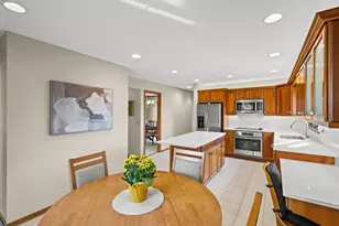 2409 E Greshan Ct, Arlington Heights, IL 60004 - Photo 10