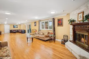 46 Hamilton Ln, Oak Brook, IL 60523 - Photo 22