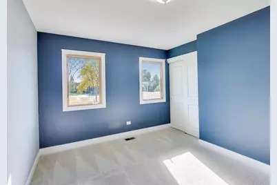 404 Tracy Terrace, Des Plaines, IL 60016 - Photo 14