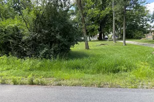 8625 Meadowbrook Dr, Burr Ridge, IL 60527 - Photo 2