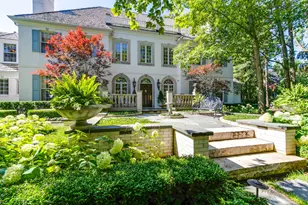 1371 Lakewood Dr, Lake Forest, IL 60045 - Photo 2