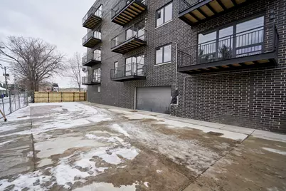 503 E Pershing Avenue #401, Chicago, IL 60653 - Photo 4