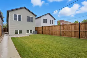 549 N Springfield Ave, Chicago, IL 60624 - Photo 16