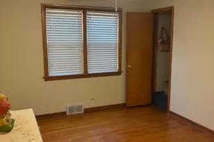 5137 S Rutherford Ave, Chicago, IL 60638 - Photo 12