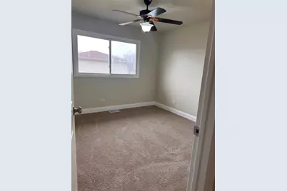 17700 Oakwood Avenue, Country Club Hills, IL 60478 - Photo 14