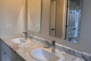 17700 Oakwood Ave, Country Club Hills, IL 60478 - Photo 10