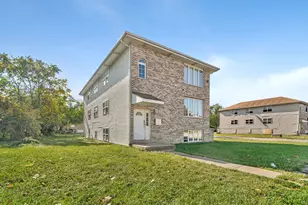 98 W 154th St, Harvey, IL 60426 - Photo 2